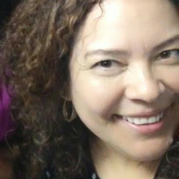 Meet your Posher, Claudia - Picture 1 of 1